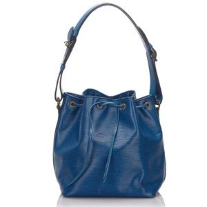 LOUIS VUITTON Epi Petit Noe bucket bag